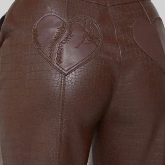 Sexy Heart Pockets Black Faux Leather Trousers Maniere De Voir Pants - Picture 7 of 8